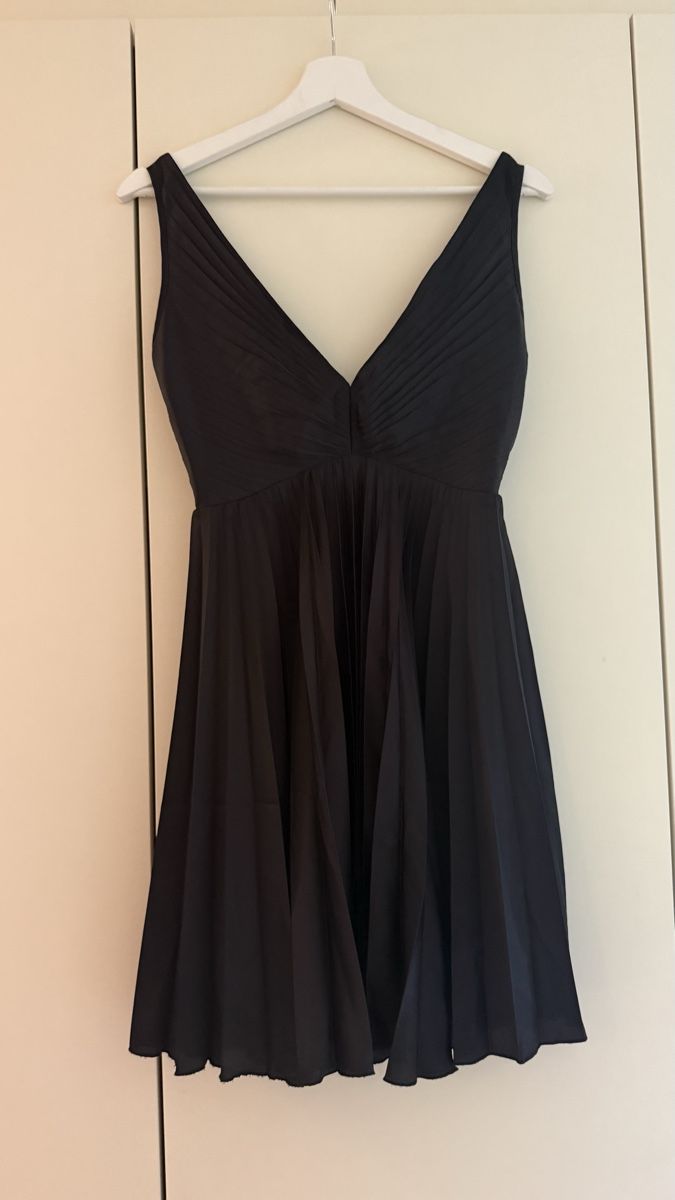 Abercrombie Robes: Abercrombie Satin kleid – Neuf (Voir description) à Kloten par S_m00 1