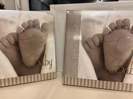 2 neue originalverpackte Babyalben