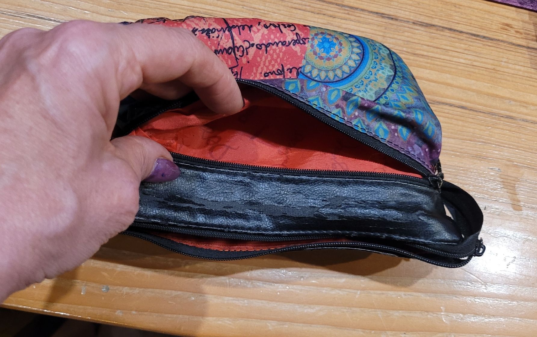 Desigual Taschen für Damen: Desigual Täschli  – Gebraucht aus Flaach von jupy02 3
