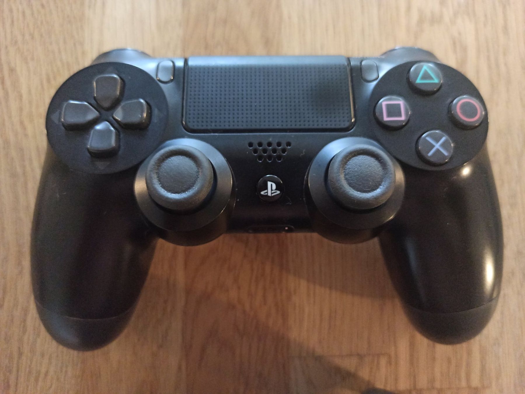 Manettes: 2 x Original Controller Sony PS4 Wireless DualShock 4 V2 – D'occasion à Oberweningen par mar_87mx 3