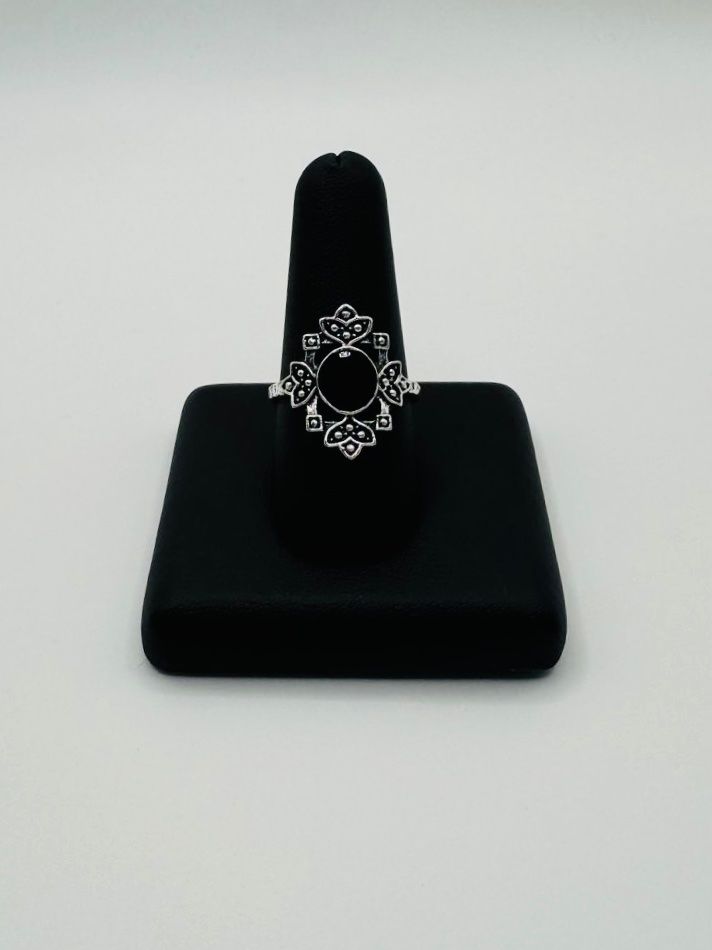Anelli: Wunderschöner Ring mit Ornamenten - Grösse: 57 – Nuovo e nell'imballaggio originale da Frutigen venduto da glanzvolles.leben