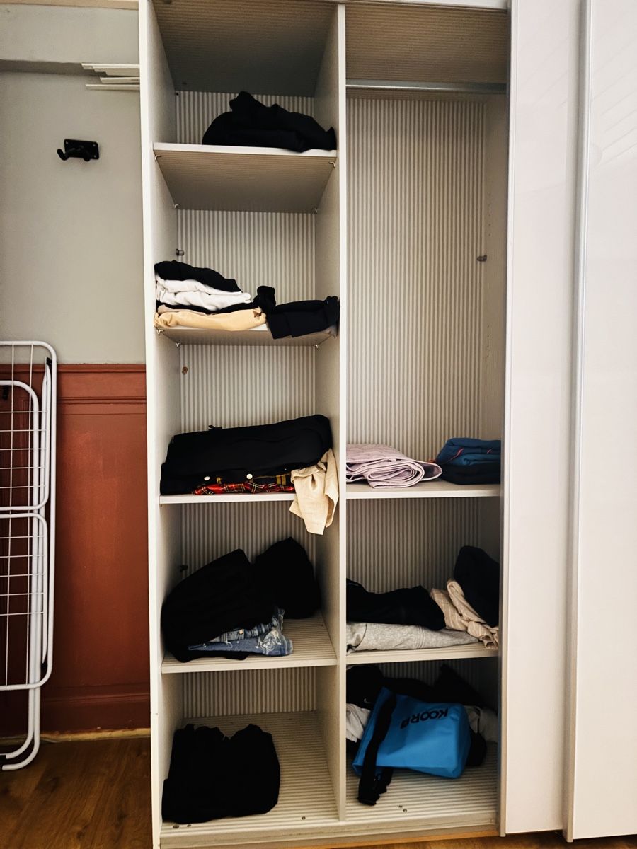 Interio Schränke: Schrank mit Schiebetüre – Gebraucht aus Zollikon von Capitalpub6117 1