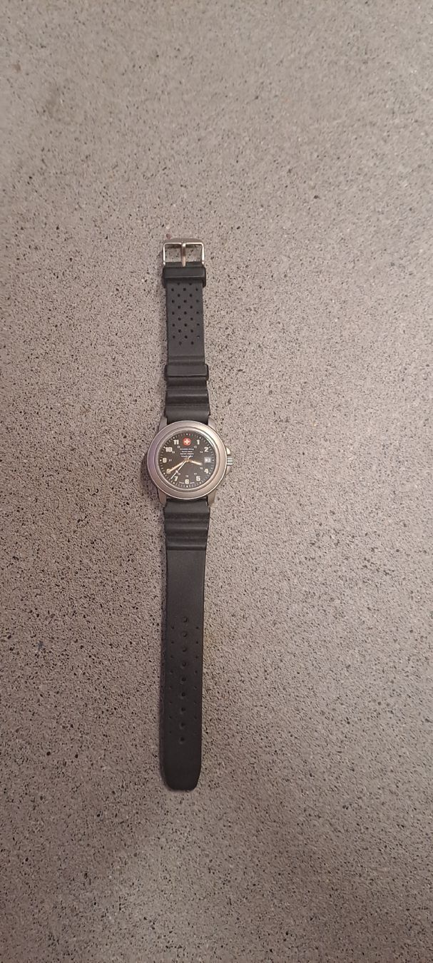 Uhren: Armbanduhr Schweizer Armee, gebraucht. – Gebraucht aus Buttikon SZ von Bavegna99 2