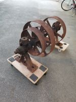 Alte Transmission, Riemenantrieb, Flachriemen, Wellenbock
