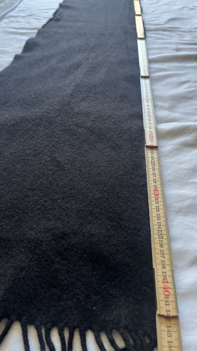 Schals: Schal 143cm x 27cm – Gebraucht aus Davos Platz von Infinity795 1