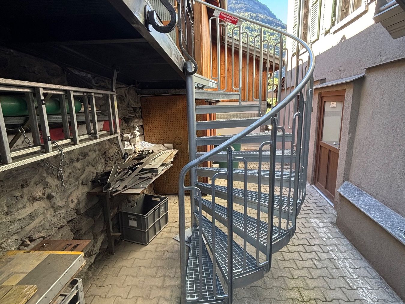 Scale: Stahlverzinkte Wendeltreppe – Nuovo (secondo la descrizione) da Glis venduto da bas_w6rp 4