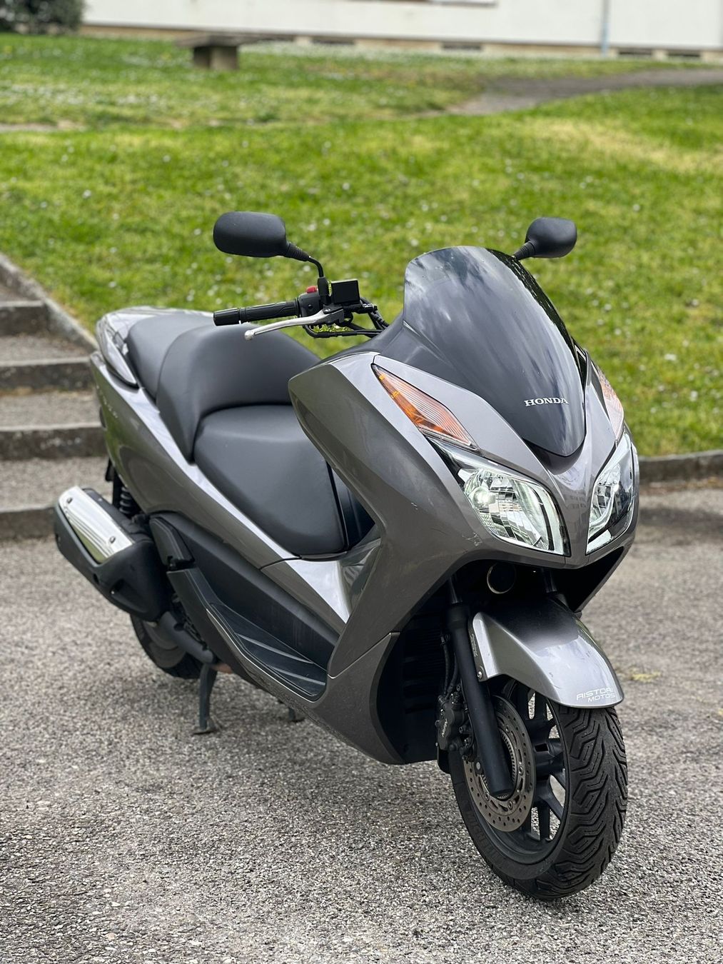 Honda Scooter: Honda Forza 300 – Usato da Genève venduto da Ayhanaykutlu 3