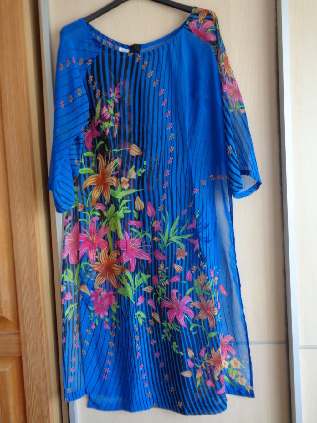 Vestiti: Seidenkleid Strandkleid, Gr.M – Nuovo (secondo la descrizione) da Tafers venduto da kor_jf9w 4