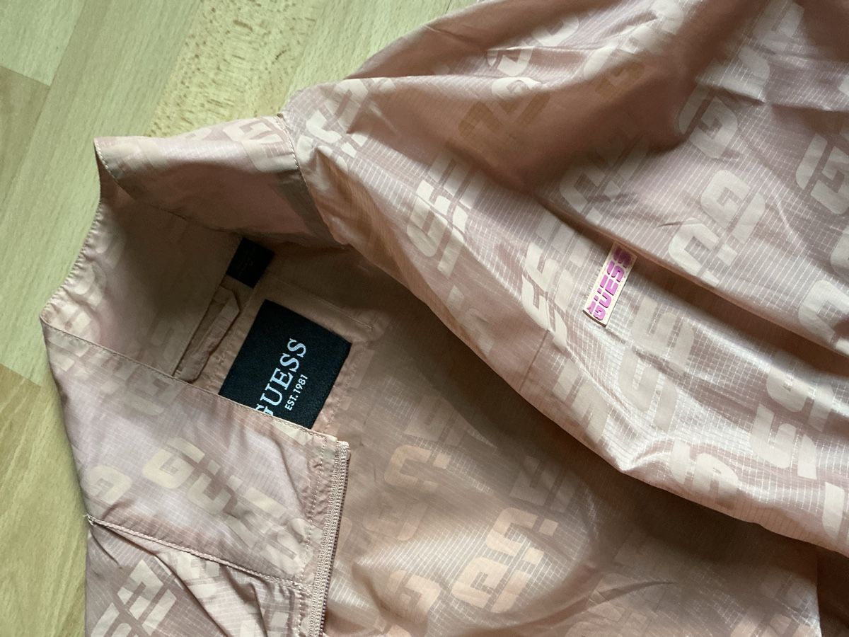 Guess Completi & Tailleur: Jacke, Shorts – Nuovo (secondo la descrizione) da St.Gallen venduto da nat_7n75 3