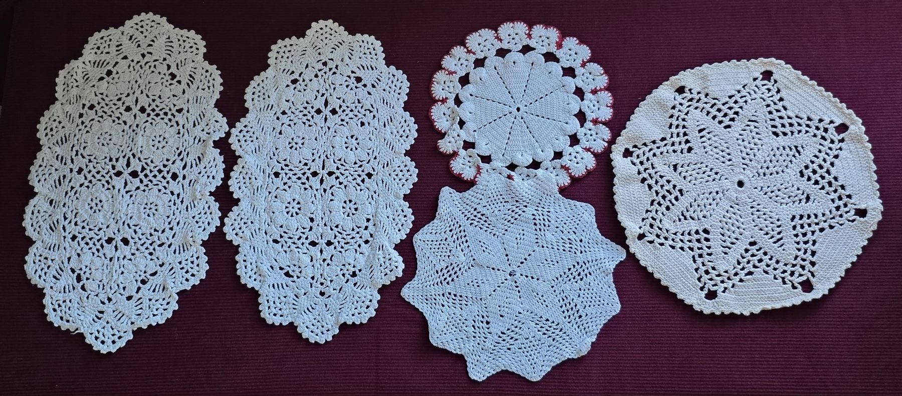 Altra biancheria da tavola: 5er Set Vintage Deckchen, Handarbeit, Weiss, Top! – Usato da Rheinsulz venduto da Gilea