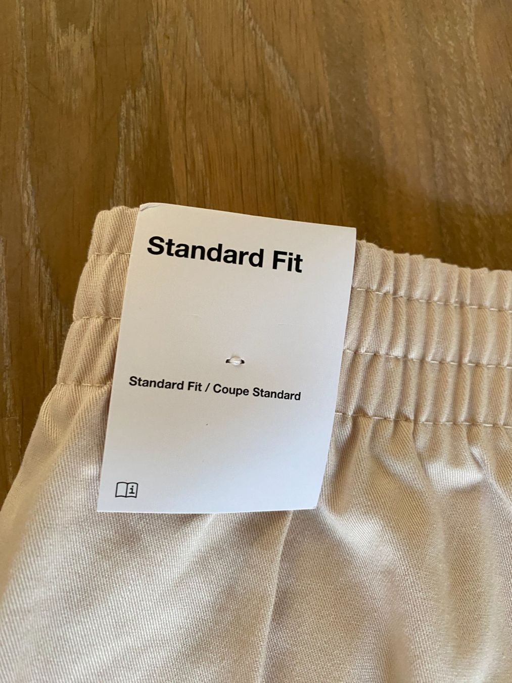 Nike Pantaloni: Short Nike neuf avec étiquette taille L – Nuovo e nell'imballaggio originale da Rossemaison venduto da Carduelis 3