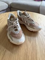 Adidas Ozweego Grösse 43 1/3 Sneaker beige/rosa gebraucht