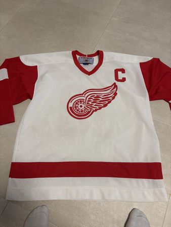 Steve Yzerman Red Wings Trikot CCM - Preis verhandelbar