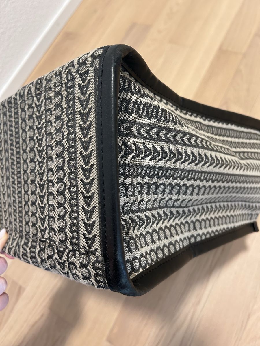 Marc Jacobs Sacs femmes: Marc Jacobs Monogram Tote Bag – D'occasion à Beromünster par plantie 6