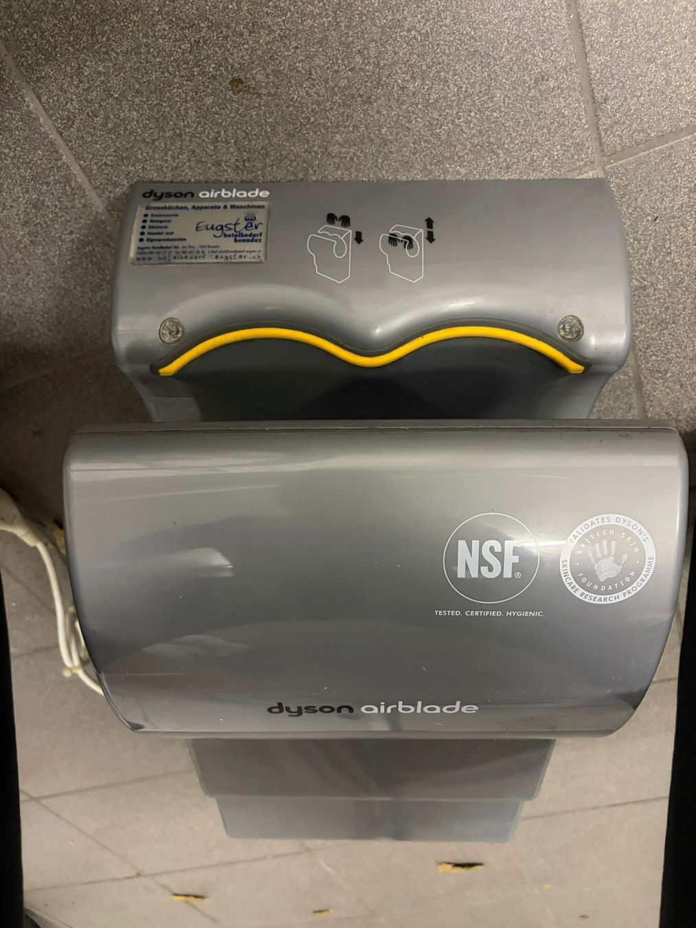 Dyson Asciugacapelli: Dyson Handtrockner – Usato da Hinwil venduto da muellberger 3