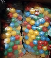 Bällebad Bälle, viele Farben