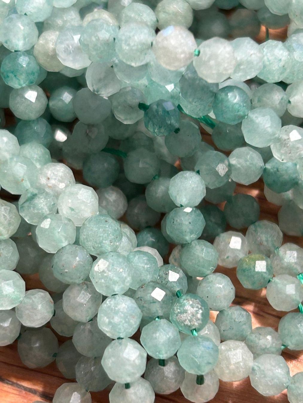 Pietre preziose: Strang echte facettierte Aventurin Kugeln 4 mm – Nuovo e nell'imballaggio originale da Niederrohrdorf venduto da Ytobi 1
