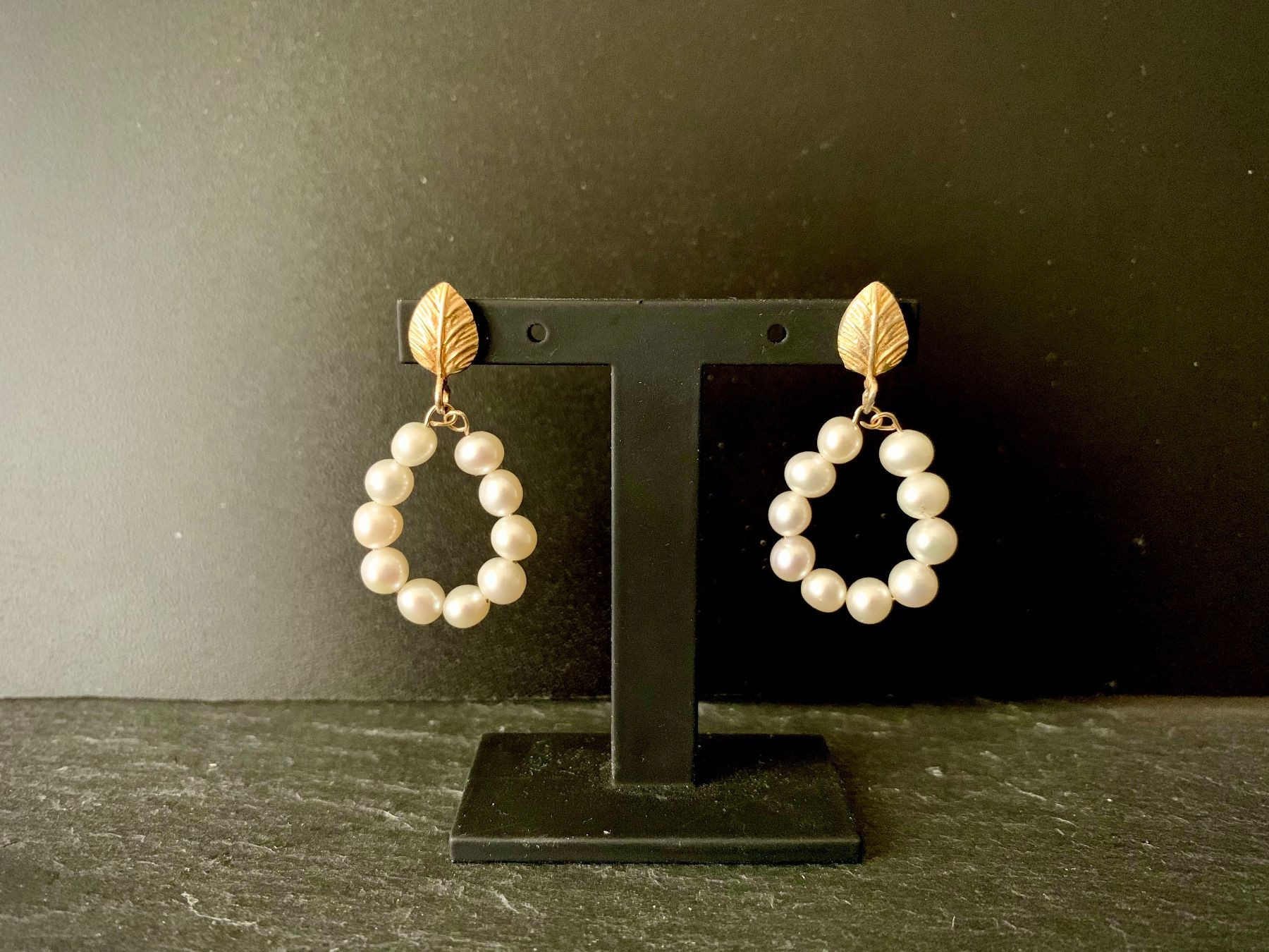 Orecchini pendenti & Orecchini a lobo: Süsswasserperlen Ohrringe Vergoldet – Nuovo e nell'imballaggio originale da Rüschlikon venduto da ThereseJewelryDesign 1