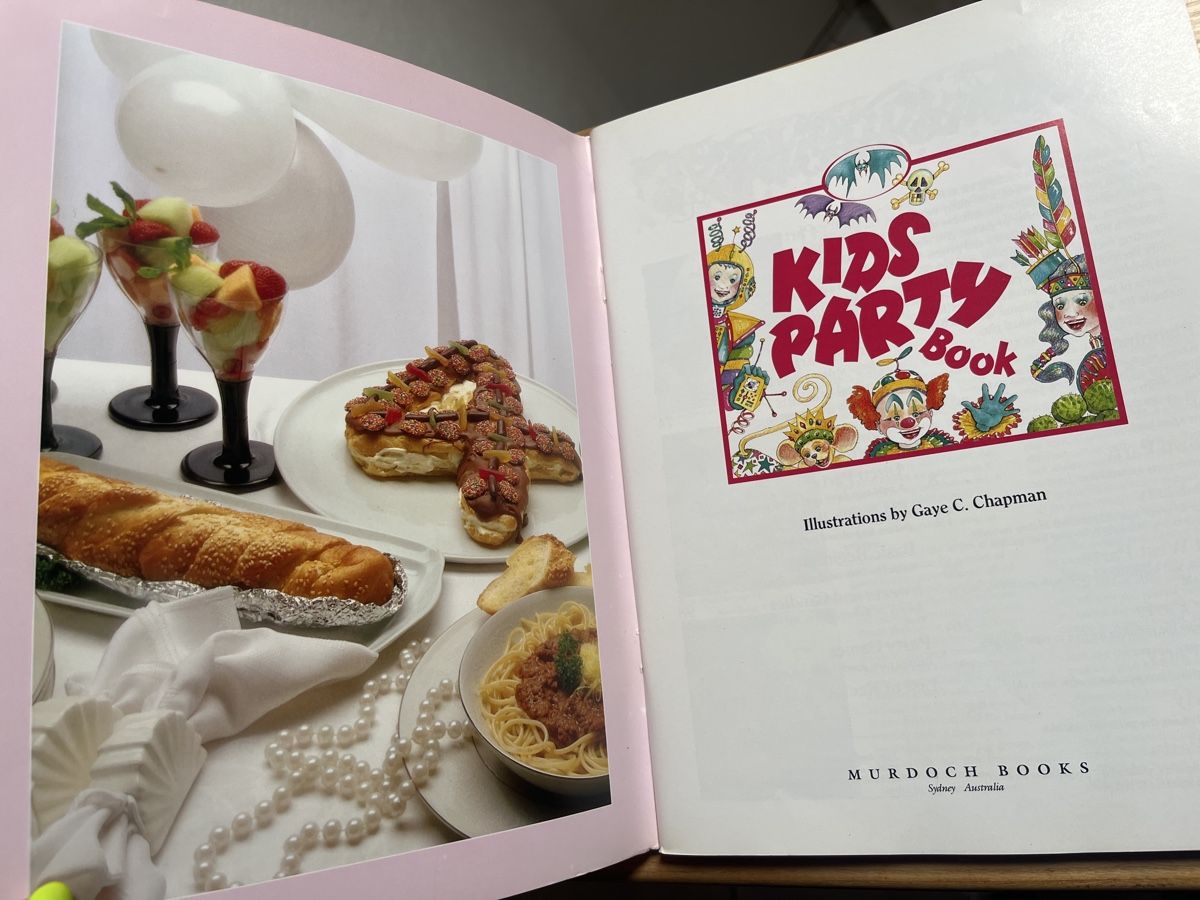 Bücher: Kids Party Book (Englisch) – Gebraucht aus Kaisten von saleforfun 1