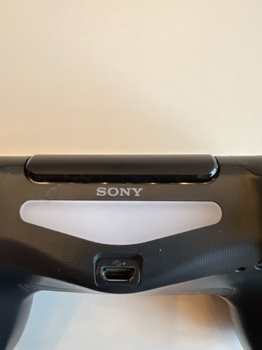 Sony Controller: Schwarzer Sony Playstation 4 Controller - Top Zustand! – Usato da Wollerau venduto da Plakatfreund 3