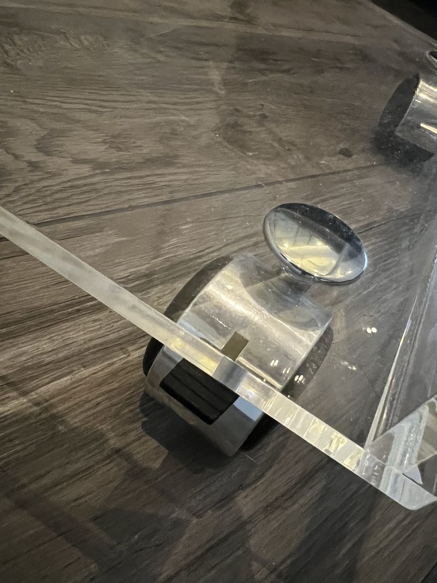 Cassettiere: Plexi/Acrylglas Möbel auf Rollen Sideboard TV-Möbel – Usato da Bürglen TG venduto da Ursajosi 7