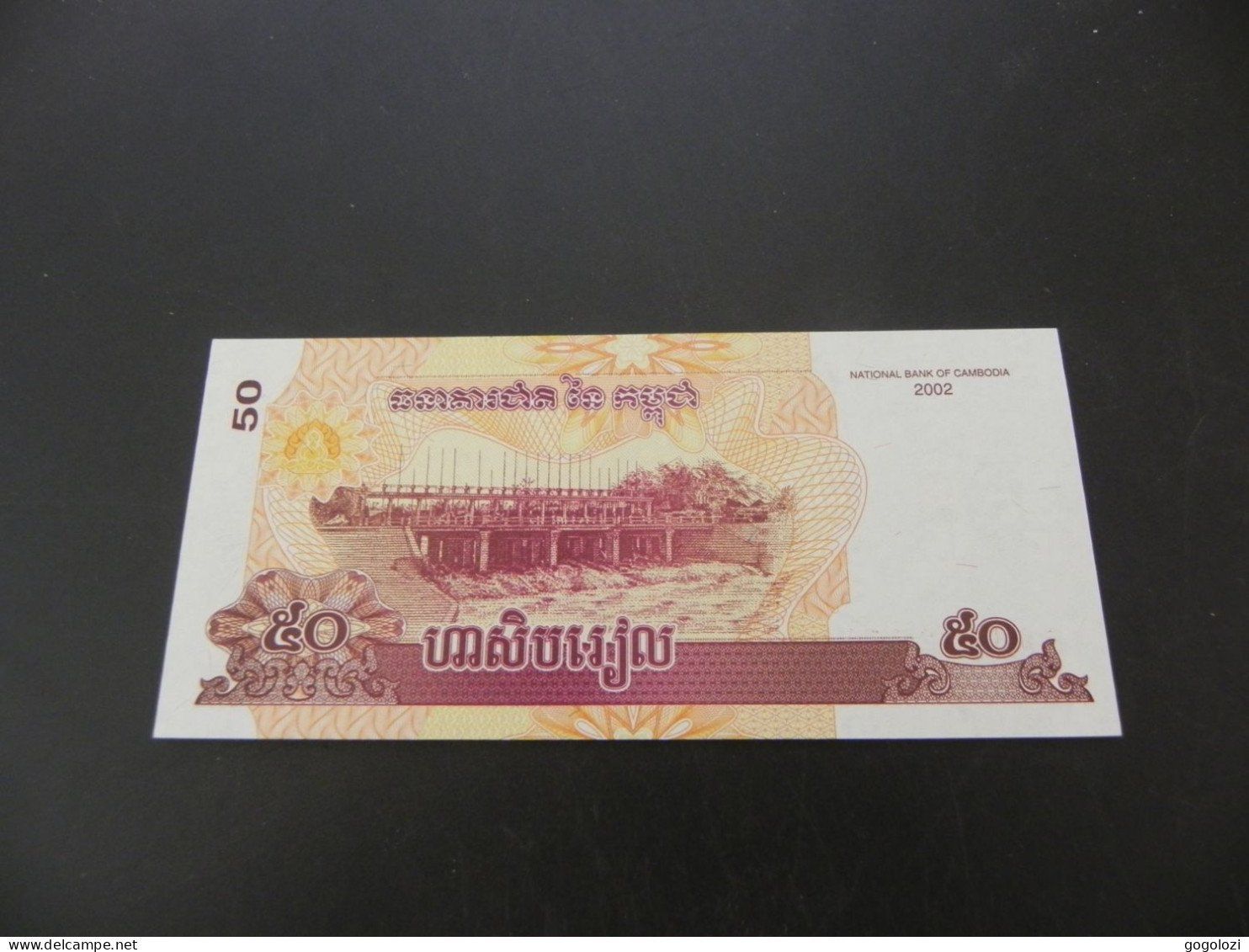 Banknoten: Banknote Kambodscha 50 Riels 2002 – Gebraucht aus Biel/Bienne von Gogolozi 1