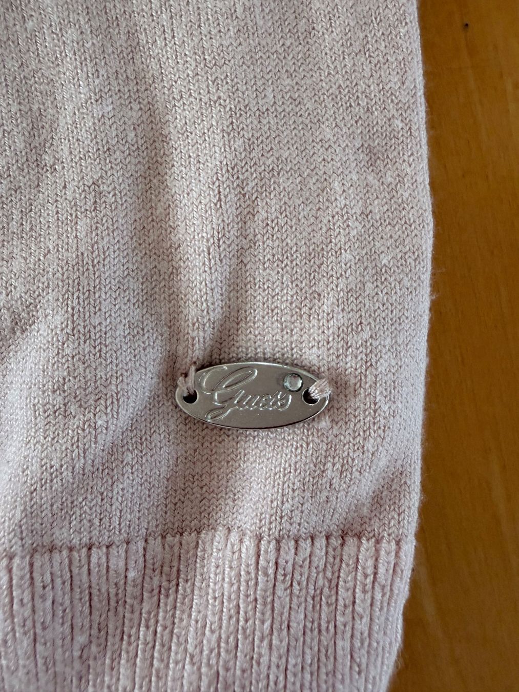 Guess Maglioni & Felpe: Rosa Guess Pullover – Usato da Urdorf venduto da roses202 2