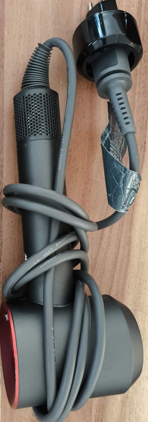 Dyson Sèche-cheveux: Dyson Haartrockner HD08 – Défectueux à Rümlang par ricardean 7