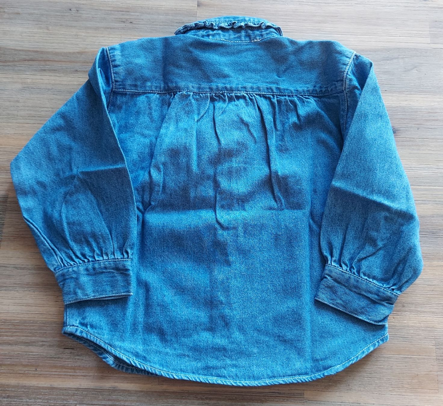 Camicette, T-shirt & Top: Jeanshemd Rüschen Kragen Gr. 92 – Usato da Basel venduto da Sinibini86 1