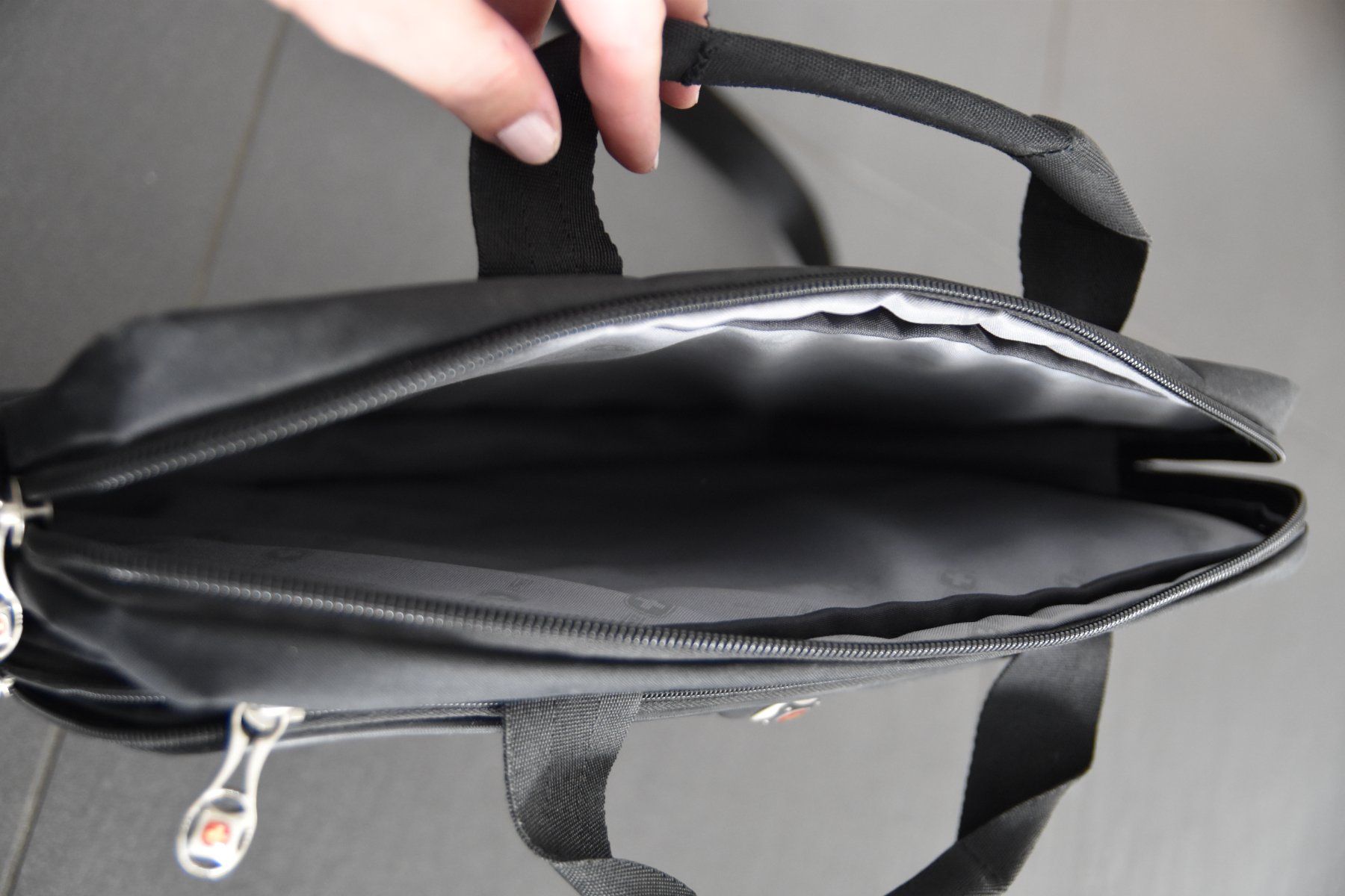 Borse: Laptoptasche schwarz – Usato da Brittnau venduto da Norge77 1