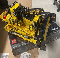 Lego CAT D11 42131, mit Originalverpackung