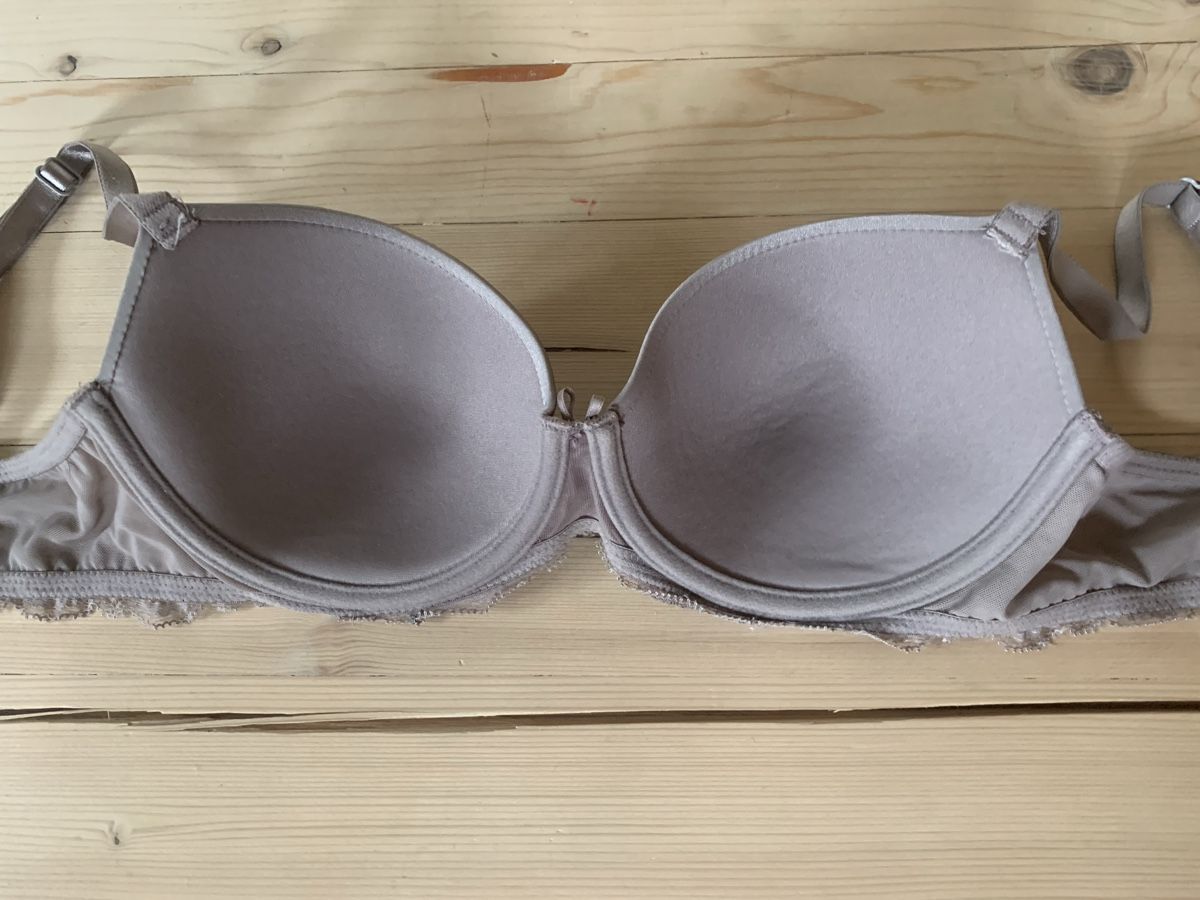 Altra biancheria intima: BH – Usato da Teufen AR venduto da parazello 1