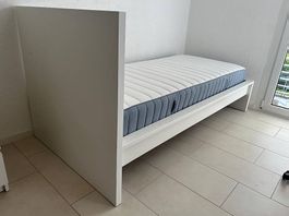 Lit neuf Ikea Malm avec matelas neuf et sommier