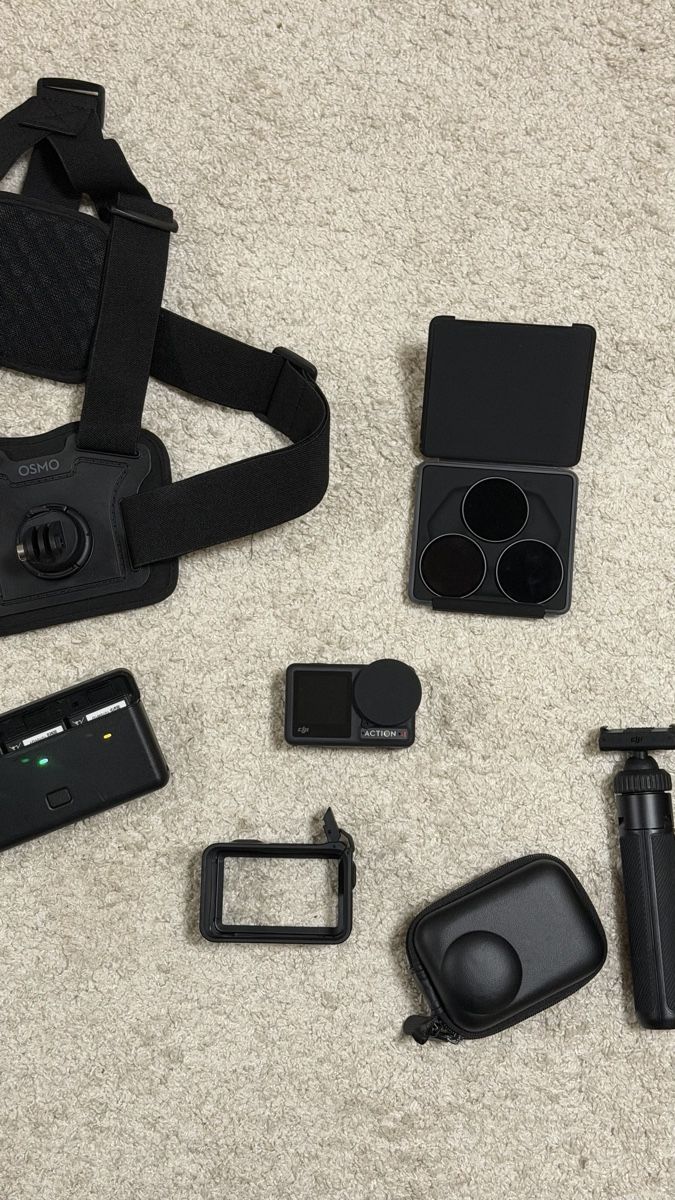 DJI Action Cam: DJI Osmo Action 4 avec accessoires – Usato da Bossonnens venduto da cha_jcd9 3