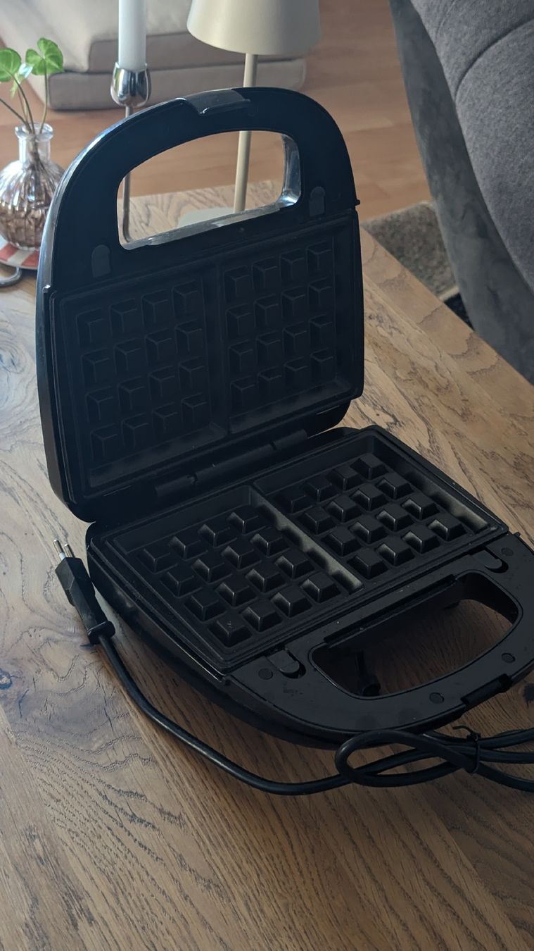 SilverCrest Appareils de cuisine: Waffel Maker SilverCrest schwarz gebraucht – D'occasion à St.Gallen par reLapseOne 2