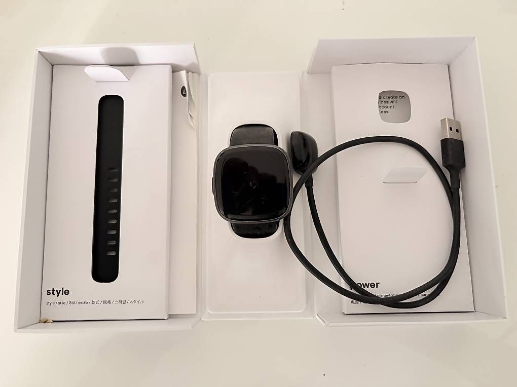 Smartwatch: Fitbit Versa 4 – Usato da Kriegstetten venduto da nho_xrx6 1