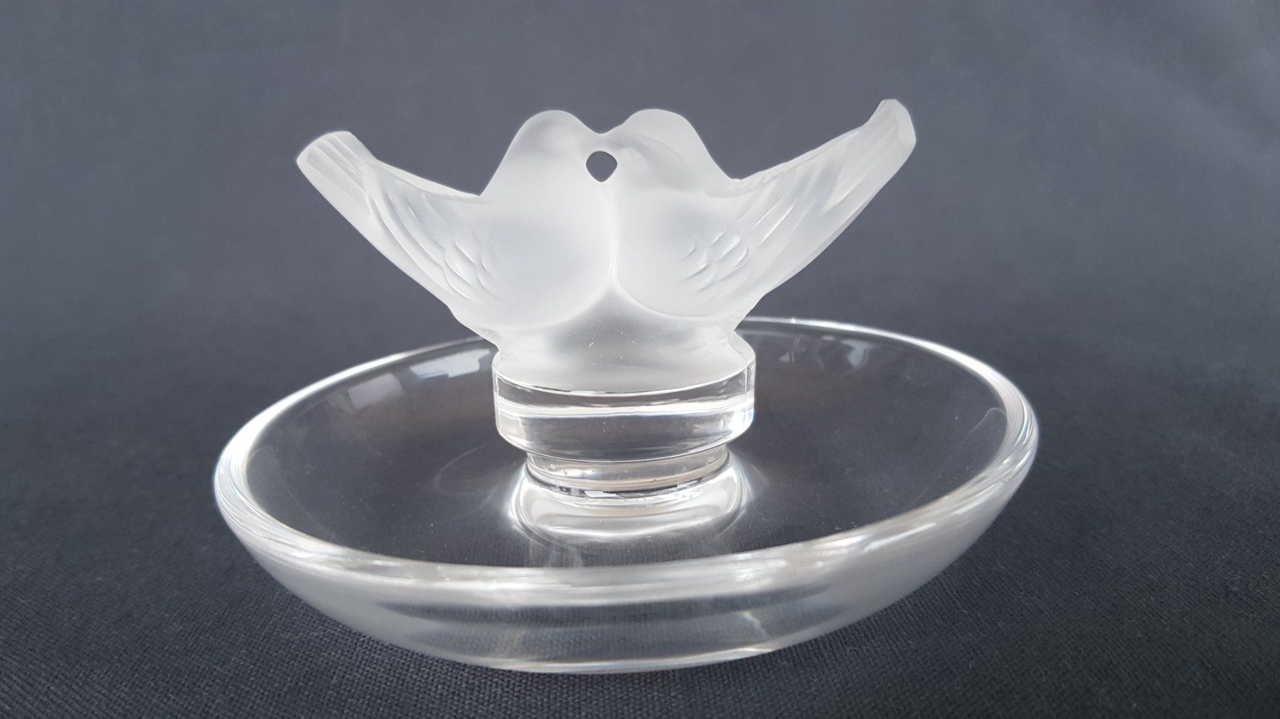 Bicchieri: Lalique - Glasschälchen mit Taubenpaar - Ringhalter – Usato da Horw venduto da Kunstreich7 3