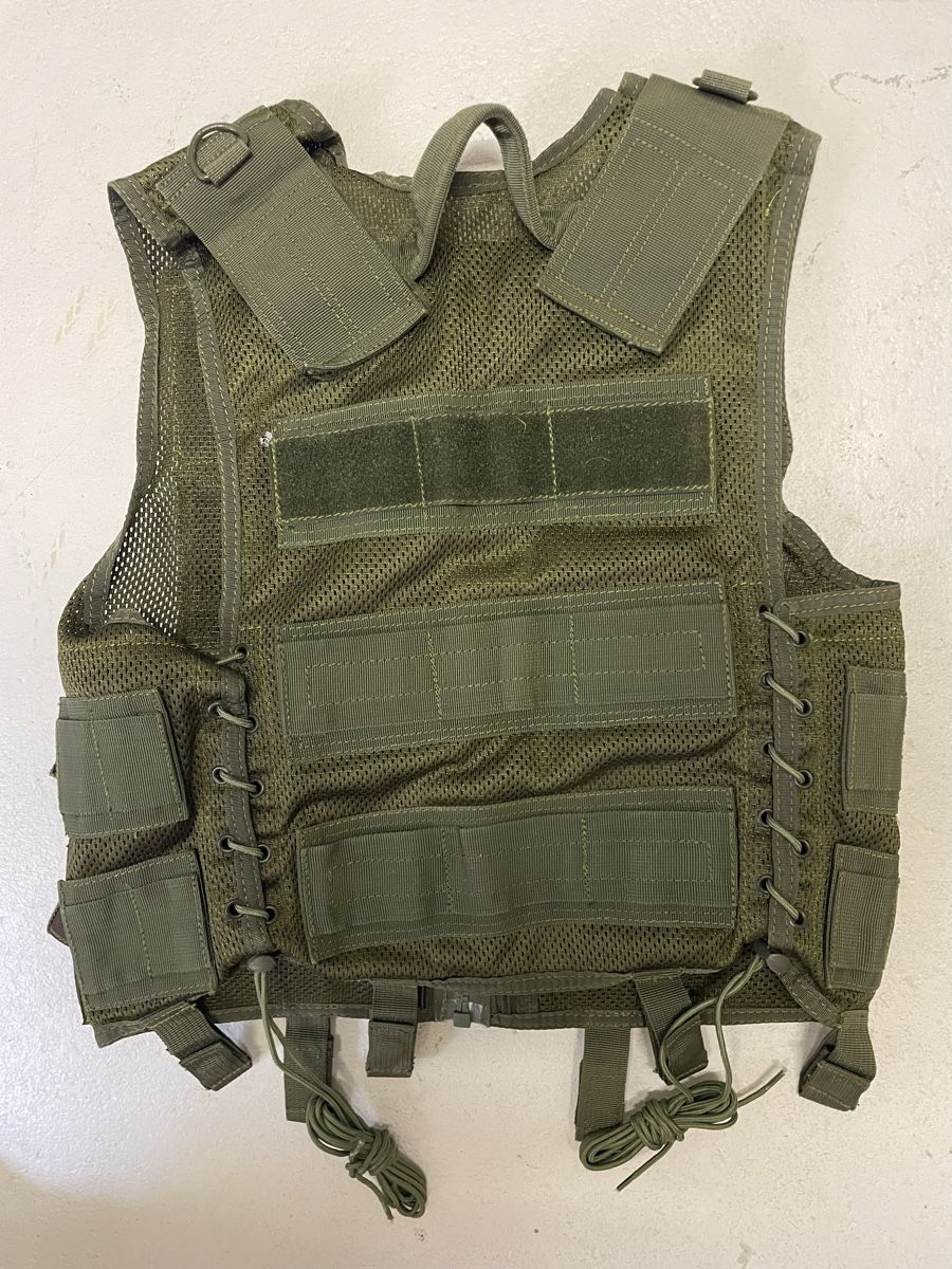 Uniformen: Taktische Weste Airsoft, Gr. verstellbar – Neu (gemäss Beschreibung) aus Zürich von SCHIESS-ZH 1