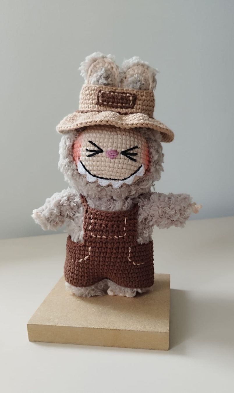 Portachiavi: Handmade Labubu Keychain-en crochet – Nuovo e nell'imballaggio originale da Arnex-sur-Orbe venduto da can_97vn
