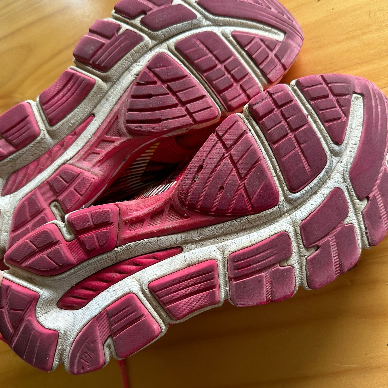 Scarpe da donna: 361 Laufschuh, Gr. 39 – Usato da Tägertschi venduto da TheChange 5