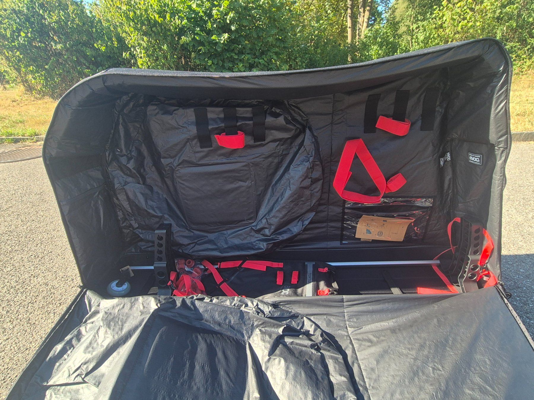 Evoc Valigie: EVOC Bike Bag Pro schwarz NEU – Nuovo (secondo la descrizione) da Oberentfelden venduto da Dan_r8jr 3