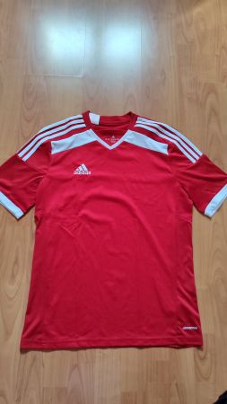 2Sportshirt: Nike Dri-FIT weiss Gr. XL & Adidas rot XL Set!