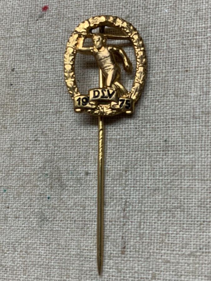Placchette & Badge: Deutscher Leichtathletik Verband - 1975. – Usato da Sorengo venduto da 74in 1