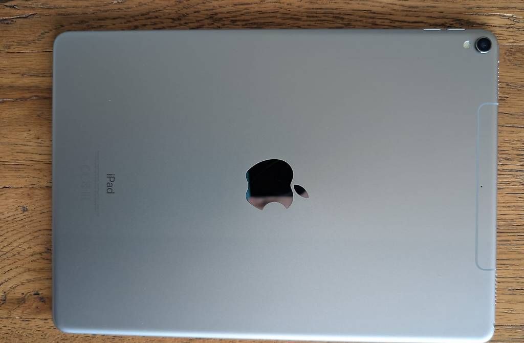 Apple Tablettes PC: iPad Pro 256GB Wifi und SIM – D'occasion à Steffisburg par chris_w01 1