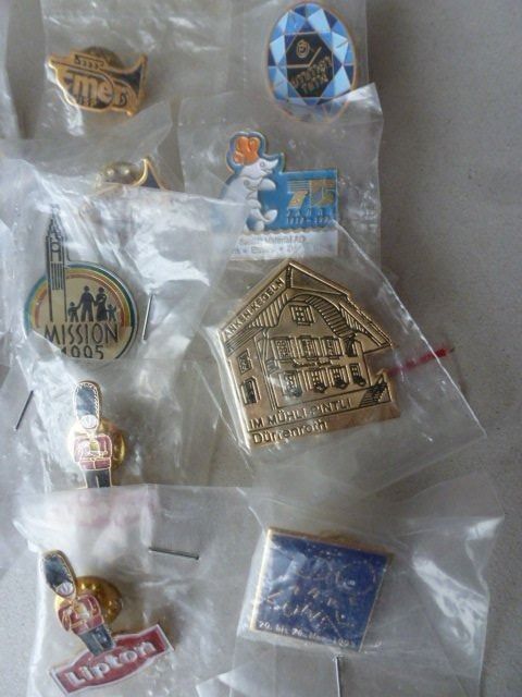 Placchette & Badge: Pins – Nuovo e nell'imballaggio originale da Luzern venduto da Ankerli 2