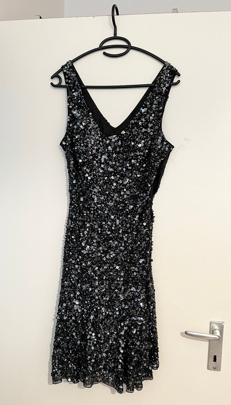 Vestiti: Damen Abendkleid mit Pallietten Grösse M – Nuovo (secondo la descrizione) da Glattbrugg venduto da Ariel012