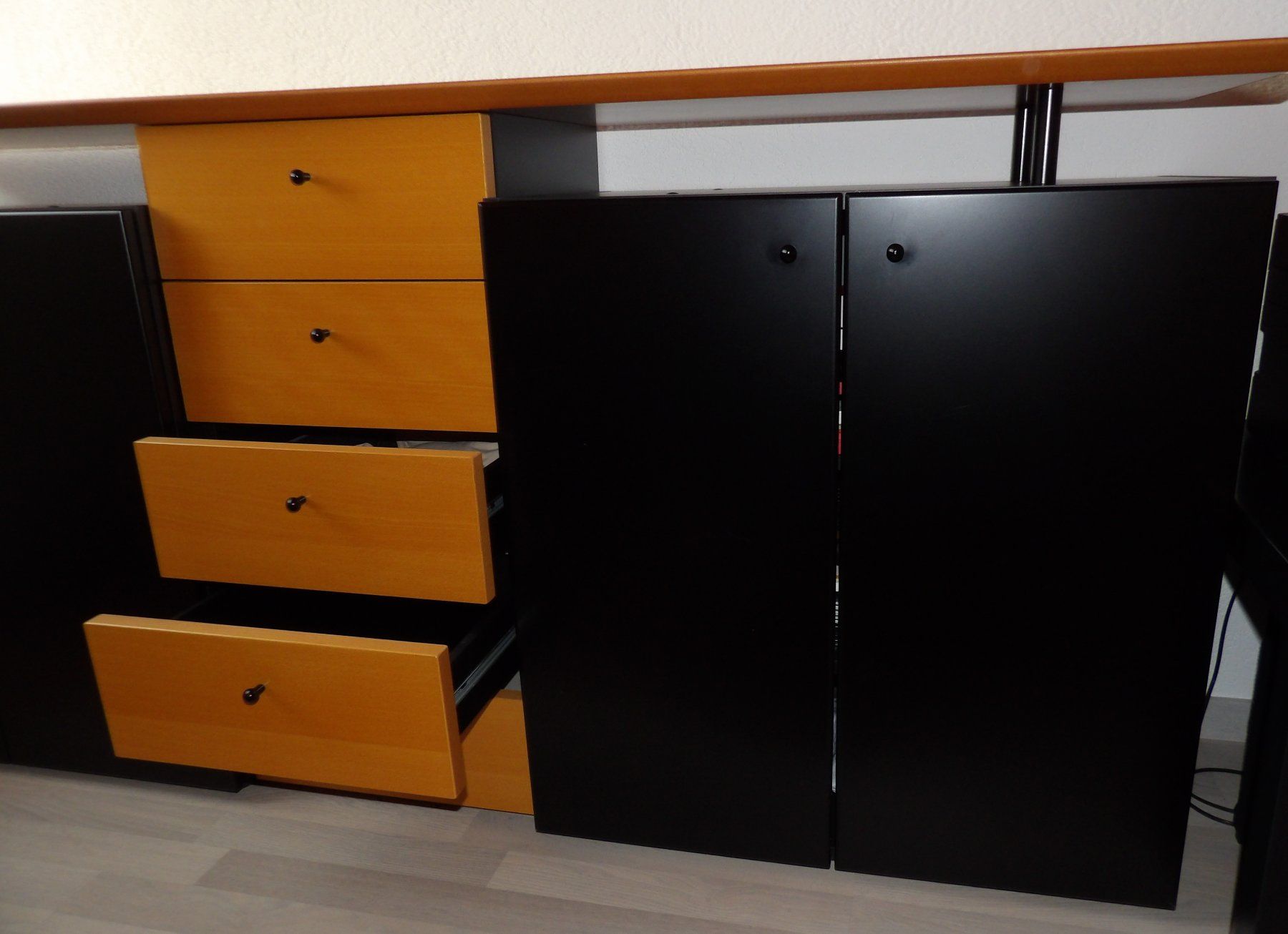 Cassettiere: Sideboard 185 x 40 cm, in Buche // schwarz – Usato da Niederlenz venduto da Steff99 3