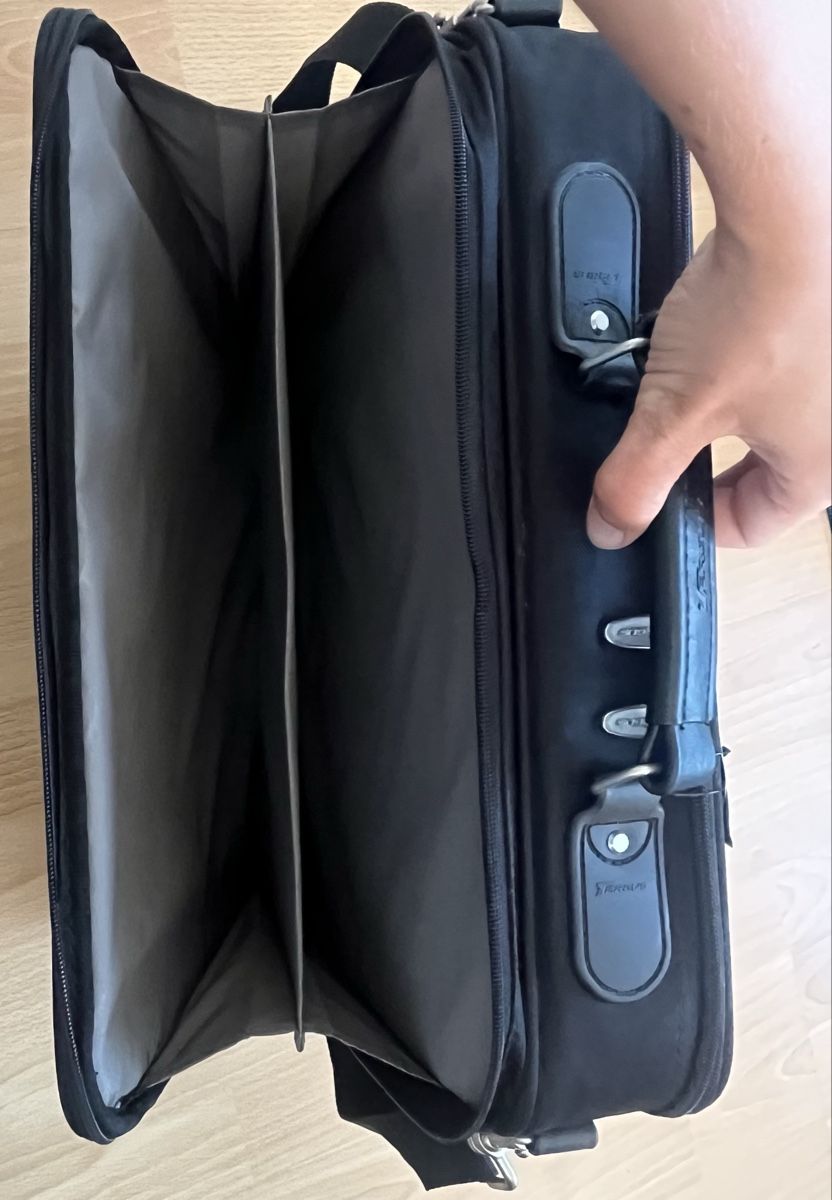 Targus Taschen: Nagelneue Targus Laptoptasche – Neu und originalverpackt aus Hünenberg See von spartakus02 5