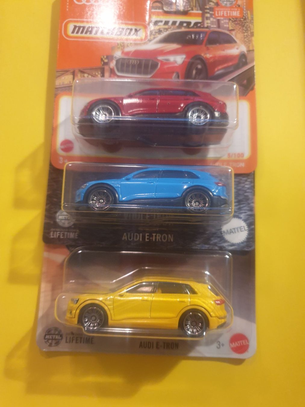 Matchbox Modellautos: 3 x Matchbox AUDI E-TRON – Neu und originalverpackt aus Oftringen von Rotor 1
