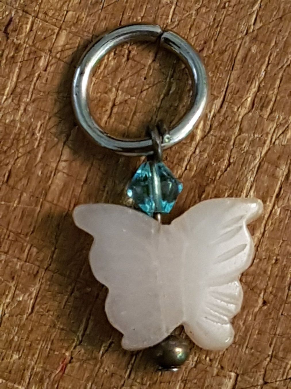 Anhänger: Anhänger Jade oder Rosenquarz? Schmetterling m.blauer Glasp. – Gebraucht aus Ettingen von Maranathatalitha 3
